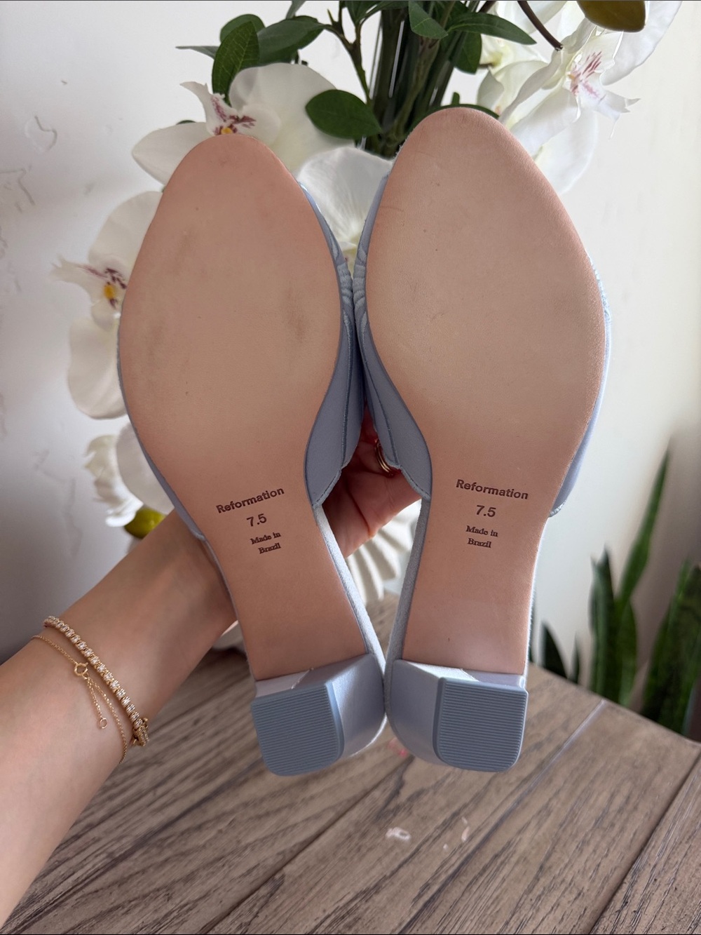 Reformation Light Blue Scalloped Shell-Detail Mule Heels - Picture 6 of 7